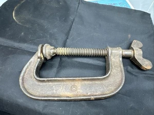 Antigua abrazadera de ala de murciélago en C #4 ¡Bonita! - Imagen 1 de 10