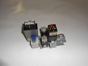 Caja central eléctrica Mazda 626 GF año 1997-1999 - Imagen 1 de 2