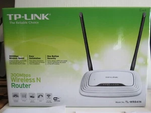 TP-LINK -300mbps Router Wireless N - Modello TL-WR841N - Ottime condizioni - Foto 1 di 12
