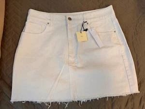 Tgla Francesca’s White Jeans Skirt Short Mini Denim Frayed Raw Hem LARGE NEW - Picture 1 of 3