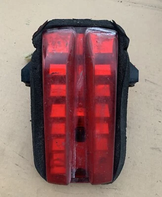 03-07 SUZUKI SV1000S SK3 2005 LUZ TRASERA FRENO FRENO FABRICANTE ORIGINAL PROBADO FUNCIONA Foto 1 de 4