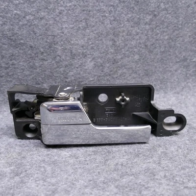 Manija de puerta interior trasera cromada OEM 78884 Ford Fusion LH 2006-2012 conductor izquierdo Foto 1 de 4