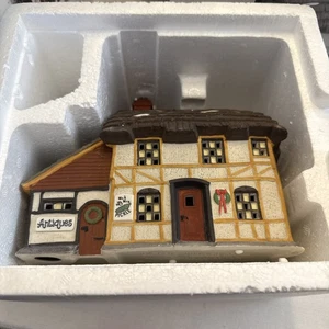 Dept 56 Dickens Christmas Village MR. y ANTIGÜEDADES DE LA SEÑORA PEPINILLO” - Imagen 1 de 2