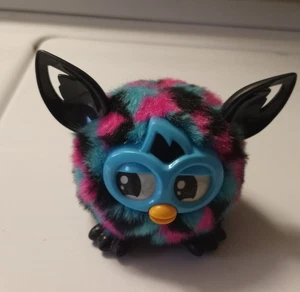 Hasbro Furby Mini 2013 schwarz pink blau funktioniert - Bild 1 von 6