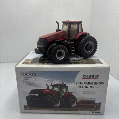 1/64 Case IH Dusty Magnum 380 Tractor Duals 2014 Farm Show - Ertl ZFN14929A - Image 1 of 3