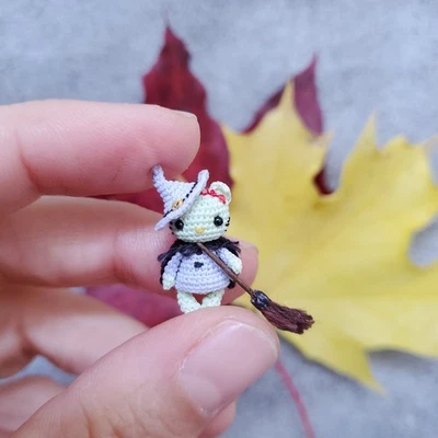 Micro Witch Hello Kitty 2.5 cm Crochet Amigurumi HALLOWEEN  Microtoysby - Image 1 of 4