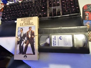 GUNFIGHT AT THE O.K. CORRAL (VHS) BURT LANCASTER KIRK DOUGLAS - Picture 1 of 2