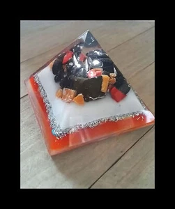 Orgone PYRAMID, Orgone SHUNGITE Pyramid With Selenite and Red Jasper, 110mm - Picture 1 of 4