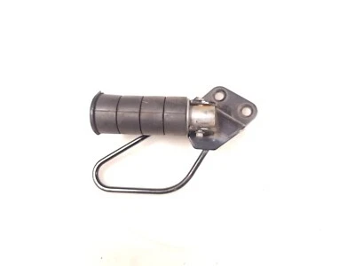 Suzuki VZ1500 2013 Boulevard M90 reposapiés trasero derecho pasajero reposapiés y montaje Foto 1 de 4