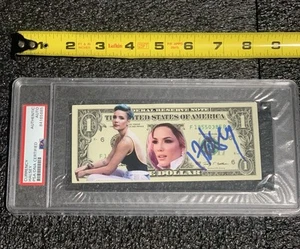 HALSEY Signed $1 Bill Slabbed Autograph BAD AT LOVE CLOSER PSA JSA BAS ACOA 1/1 - Picture 1 of 3