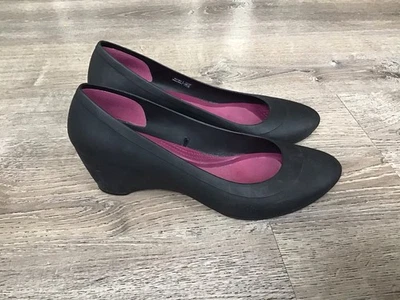 Zapatos de cuña Crocs Lina para mujer talla 11 W11 negros con tacón sin cordones informales cómodos Foto 1 de 4