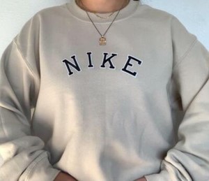 nike sweatshirts women's vintage