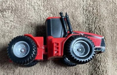 Ertle Case Corp IH 2004 Red Tractor - Image 1 of 4