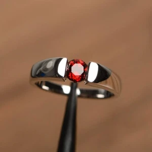 Red Garnet Women Ring Round Natural Gemstone 925 Sterling Silver Dainty Ring - Picture 1 of 5