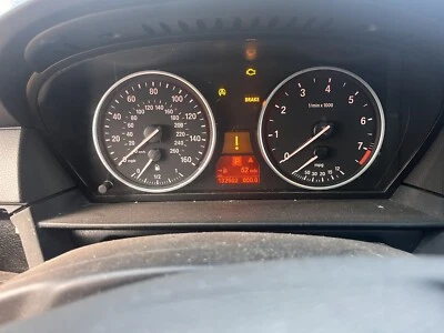 Medidor de velocímetro usado se adapta a: BMW 535XI 2008 clúster Foto 1 de 4