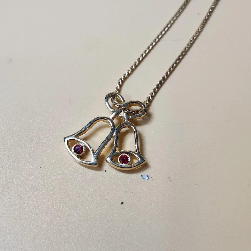 Collar Campana Trifari Vintage Tono Dorado Rojo Estrás Colgante Vacaciones 18 Pulgadas Foto 1 de 4