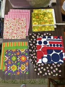 16 Quilt Block Squares 10"&11" Hand Hemmed c.1960s 70s Cotton/Poly Blend Retro - Picture 1 of 10
