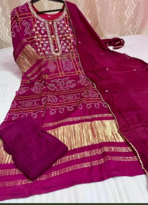 Kurti de seda Gajji pura premium com interior anexado com seda chinesa pura Dupatta - Imagem 1 de 4