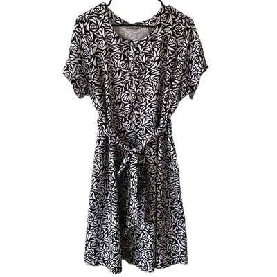 ISAAC MIZRAHI LIVE NWOT Printed Geo Rose Button Front Dress 1X Black Tie Waist - Image 1 of 4