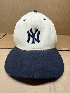 Vintage 90’s New York Yankees Hat Cap Snapback MLB Baseball New Era White Blue - Picture 1 of 17