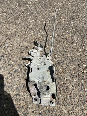 1967 1966 CHEVELLE GTO CUTLASS LEMANS RIGHT DOOR LATCH HARDTOP CONVERTIBLE OEM - Image 1 of 4
