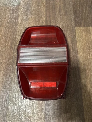 NOS 1968 福特银河 500 尾灯镜头 — 第 1/4 张图片