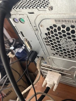 FUJITSU ESPRIMO P556 cpu Intel i5-6400 Ram 8gb SSD 1tb W10P GRADO A - Immagine 1 di 3