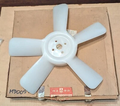 Hoja de ventilador Mopar/Mitsubishi NOS 1976-77 Dodge Colt "K & Z Eng" Foto 1 de 2