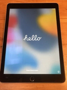 Apple iPad Air 2 128GB, Wi-Fi, 9.7in A1566 Space Gray Updated Unlocked OS 15.8.3 - Picture 1 of 11