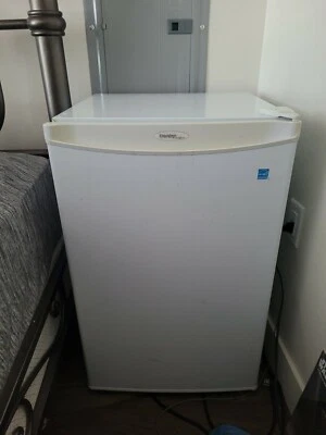 Мини-холодильник 115 В Danby - Изображение 1 из 3