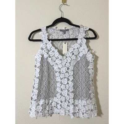 Camiseta sin mangas Anthropologie blanca con superposición floral de encaje 3D blanca negra talla M nueva con etiquetas Foto 1 de 4