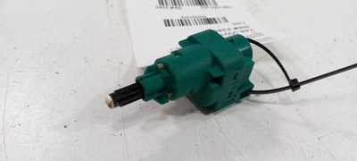 Interruptor pedal freno volkswagen jetta 2003 2002 2001 2000 Foto 1 de 4