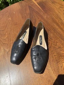 Vintage Sutton Plaza Black Leather Loafers 10M Women Fleur De Lis Square Brazil - Picture 1 of 10