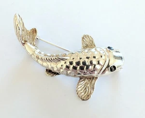 Vintage Brosche silberfarben figürlich Koi Fisch Anstecknadel - Bild 1 von 5