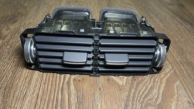 Land Rover Range Rover Sport L494 2014-2022 - consola central trasera ventilación de aire Foto 1 de 4