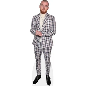 Angus Cloud (Suit) Pappaufsteller mini - Bild 1 von 4