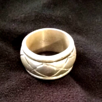 Vintage Sterling Silver Men's Criss Cross Etched Band Spinner Ring. Size: 8 1/4 - Image 1 of 3