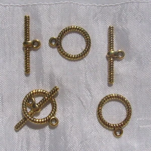 LOT DE 12 SETS FERMOIRS TOGGLE DORÉ OR 16MM 20X27MM SANS NICKEL pour bijoux O208 - Picture 1 of 3