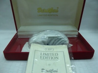 WOW EXTREMELY RARE VW Beetle 2.0L 1994 Hor Blue Velvet G Box 1:43 Detail-Spark - Image 1 of 3