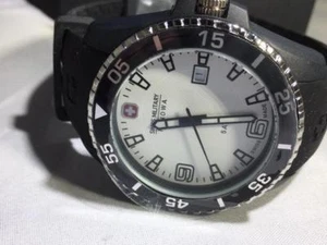 Schweizer Militär Herren Ranger weißes Zifferblatt schwarz Silikon Uhr 06-4176.27.001.07 - Bild 1 von 9