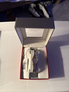 Carriage by Timex Watch Women Gold Silver Two Tone Stretch New Batter 6.5" 2006 - Picture 1 of 4