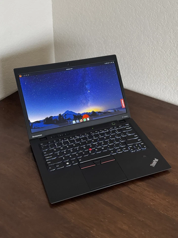 联想 Thinkpad X1 碳纤维笔记本电脑 i7-3667U 14 英寸高清 + 256GB 固态硬盘 8GB Ram Linux 完好 — 第 1/4 张图片