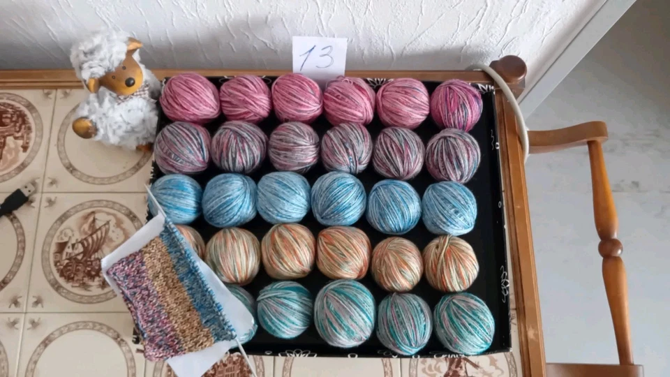 Wolle.Garnpaket, 900 g Wolle zum Stricken, Bastellwolle,bunt,Konvolut.Resten - Bild 1 von 1