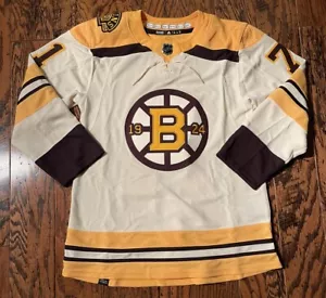Adidas Boston Bruins Taylor Hall #71 Jersey 100th Patch Men’s Size 46 NWT - Picture 1 of 9