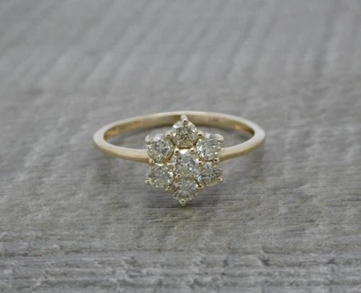 Stunning 14ct Yellow Gold 0.75ct Diamond Daisy Cluster Ring UK Size R 1/2,14k - Image 1 of 4