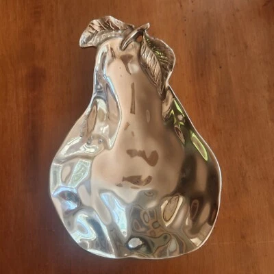 NUEVO Plato de Salsa de Pera Mariposa 9" Plateado Poco Profundo Frutero *Ver Detalles* Foto 1 de 4