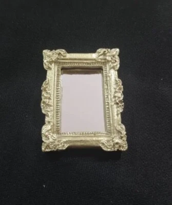 Dollhouse Miniature 1:12 Wall Mirror Rectangular Elegant Golden Frame Mirror Foto 1 de 4