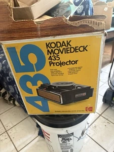 VINTAGE KODAK MOVIEDECK 435 PROJECTOR w/ ORIGINAL BOX +MANUAL - Picture 1 of 4