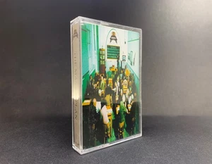 Oasis THE MASTERPLAN Vintage Cassette C-CRE241 **UK 1ST ISSUE 1998** NEAR MINT - Picture 1 of 10