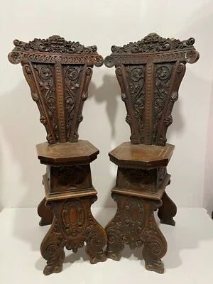 Ancienne Paire de chaise  Bois Sculpté Forêt Noir ? Château   A voir  !! - Photo 1/4